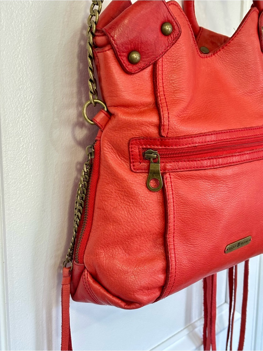 Lucky Brand Logan Coral Red Leather Tassel Crossbody Bag Satchel Hobo - Picture 4 of 10